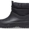 Cizme scurte Crocs (WMNS) Classic Neo Puff „Negru” 207311-001