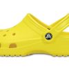 Crocs Classic Sandale Crocs Beach unisex galben strălucitor 10001-7C1 Crocs Classic Sandale Crocs Beach unisex galben strălucitor 10001-7C1