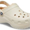 Crocs (WMNS) Sabot cu căptușire cu platformă clasică „Bone” 207938-2Y2
