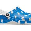 Crocs (WMNS) Sandale ușoare confortabile cu imprimare model SUA Albastru Roșu 205974-94S Crocs (WMNS) Sandale ușoare confortabile cu imprimare model SUA Albastru Roșu 205974-94S