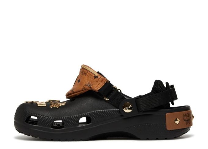 MCM x Classic Clog „Mini Fanny Pack – Negru” MCM x Classic Clog „Mini Fanny Pack – Negru”