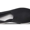 Pantof sport Crocs Athleisure Casual Negru Alb 202363-066