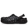 Pantofi Crocs (WMNS) Classic Clog Lined Geometric „Negru” 210069-001