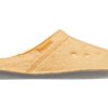 Papuci Crocs Classic Casual Thicken Stay Warm unisex galbeni 203600-838 Papuci Crocs Classic Casual Thicken Stay Warm unisex galbeni 203600-838