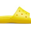 Papuci sport anti-alunecare Crocs Cozy, unisex, galben 206121-7C1