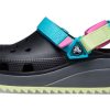 Saboți Crocs Classic Hiker „Negru Albastru Galben” 206772-0C4