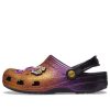 Saboți Crocs Disney x Classic „Hocus Pocus” 206911-90H Saboți Crocs Disney x Classic „Hocus Pocus” 206911-90H