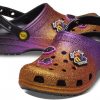Saboți Crocs Disney x Classic „Hocus Pocus” 206911-90H Saboți Crocs Disney x Classic „Hocus Pocus” 206911-90H