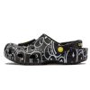 Saboți Crocs (WMNS) Smiley World Classic „Black White Yellow” 873137
