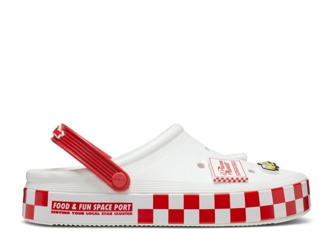 Saboți Toy Story x Off-Court „Pizza Planet” Saboți Toy Story x Off-Court „Pizza Planet”