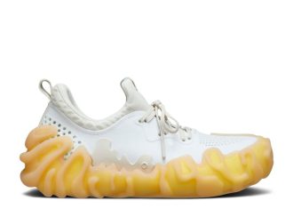 Salehe Bembury x Pollex Juniper „Tahini”