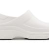 Sandale albe Crocs (WMNS) Cozy Thick Sole 204045-100