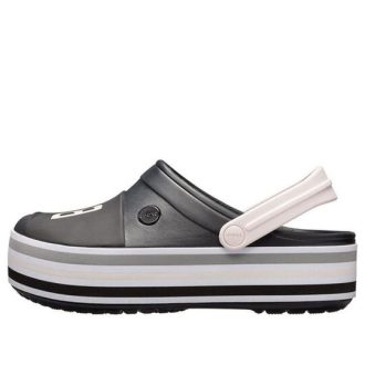 Sandale Crocs cu talpă groasă, neagră, unisex 205699-001