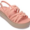 Sandale Crocs (WMNS) cu talpă groasă Cozy Fashion sport roz 206751-6RL Sandale Crocs (WMNS) cu talpă groasă Cozy Fashion sport roz 206751-6RL