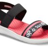 Sandale Crocs (WMNS) LiteRide Pattern pentru exterior, cu vârf deschis, negru și roșu, „Black Red” 205868-066 Sandale Crocs (WMNS) LiteRide Pattern pentru exterior, cu vârf deschis, negru și roșu, „Black Red” 205868-066