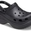 Sandale Crocs (WMNS) Small Whale Retro Crocs cu talpă groasă 206302-001 Sandale Crocs (WMNS) Small Whale Retro Crocs cu talpă groasă 206302-001